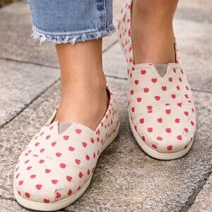 TOMS Size 6 Heart Print Canvas Slip On Flats Classic Alpargata Shoes